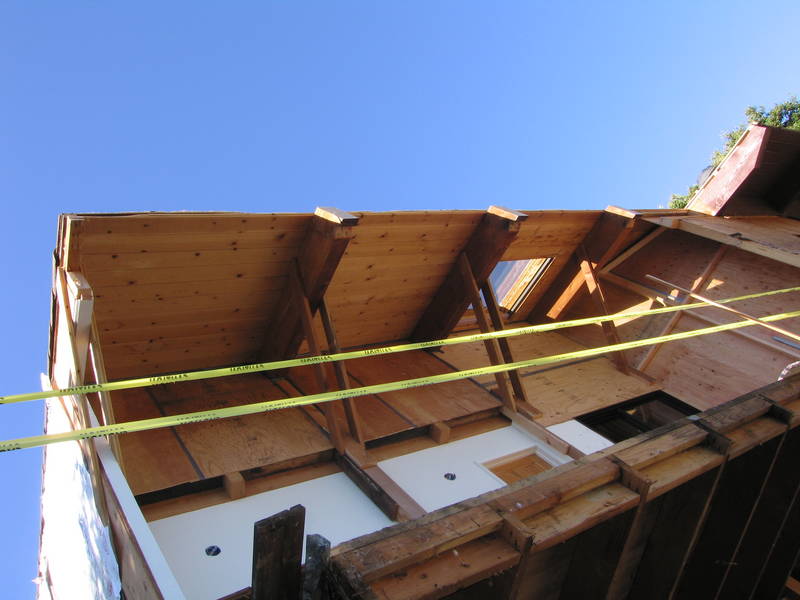 Another view of the roof support. The...