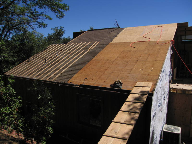 Progress on the rear roof. The steel...