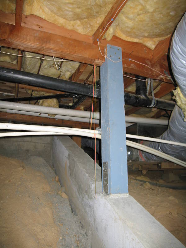 Re-use: Tying the main carrying beam...