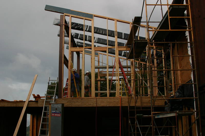 10/16: Storm's 'a comin! Hint of west...