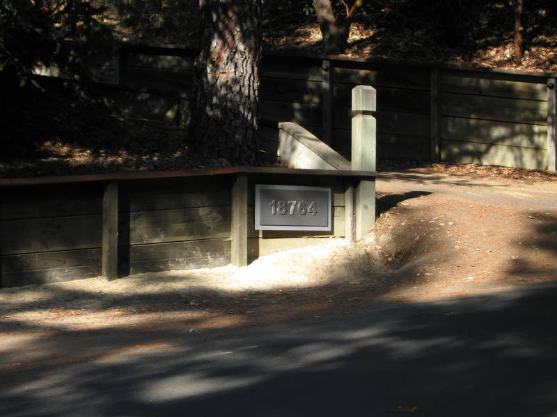 New street sign. Metal numbers (coated...